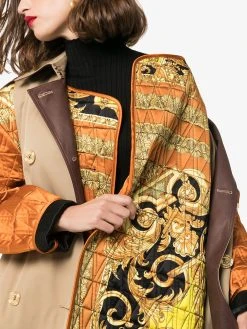 Versace trench à imprimé baroque