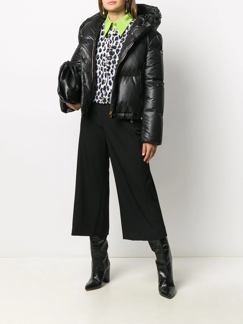 Versace Remise En Ligne Doudoune à boutons embossés doudounes femme 4 Versace doudoune à boutons embossés