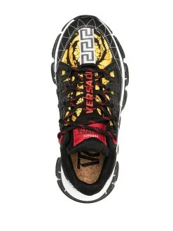 Excellente qualité Versace Baskets Trigreca à imprimé baroque femme 9 Versace baskets Trigreca à imprimé baroque