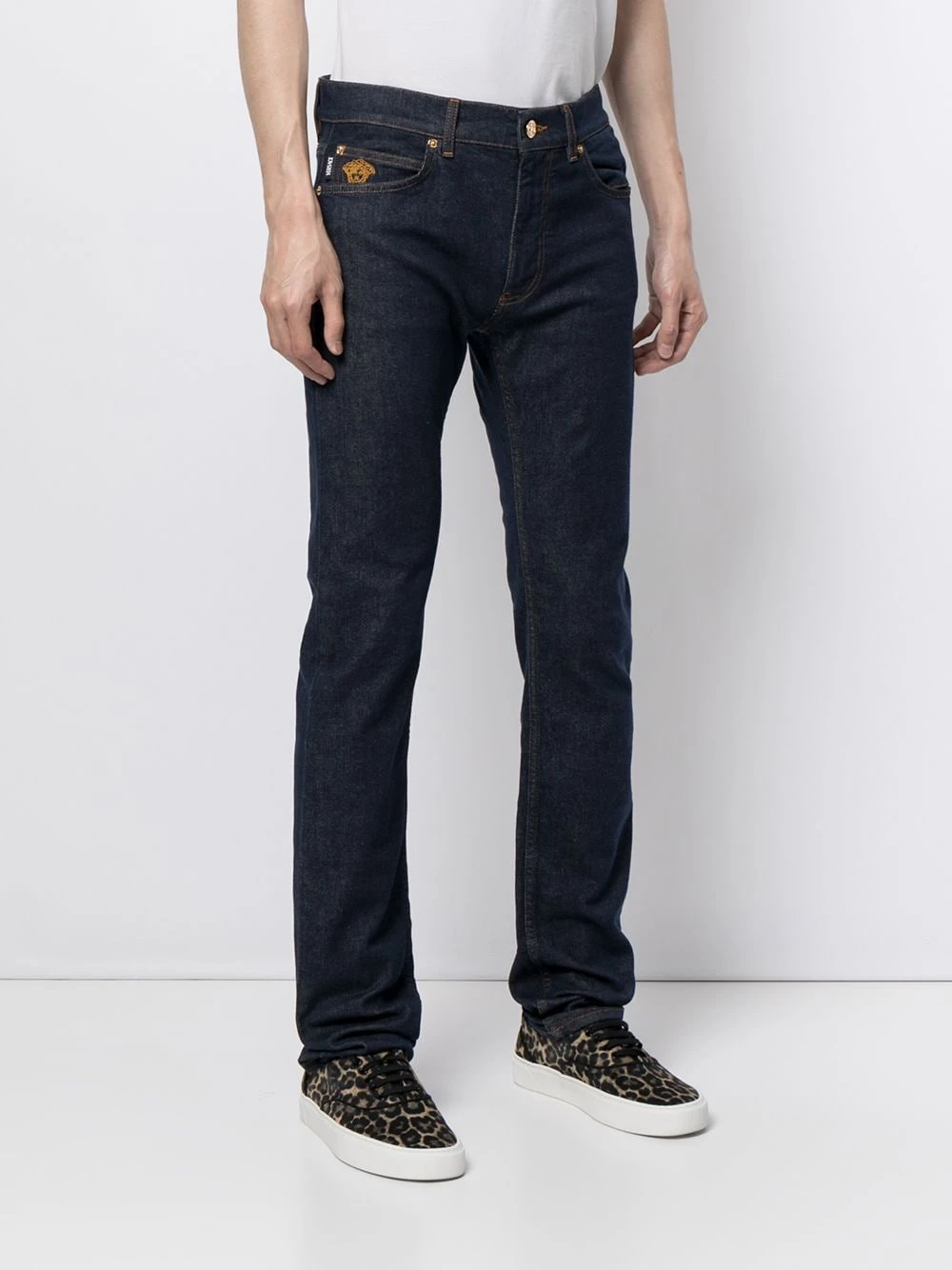 Versace Jean droit à motif Medusa brodé Prix Exclusifs jeans droits femme 6 Versace jean droit à motif Medusa brodé