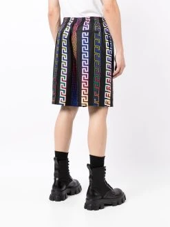 Versace short à imprimé Greca