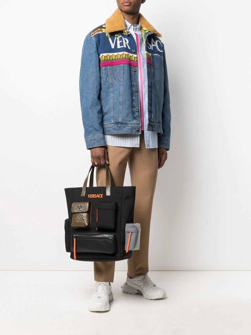 Versace Veste en jean à logo imprimé Bon Rapport Coût-Efficacité vestes en jean homme 4 Versace veste en jean à logo imprimé