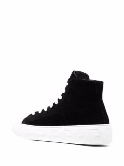 Versace baskets montantes à détail Greca