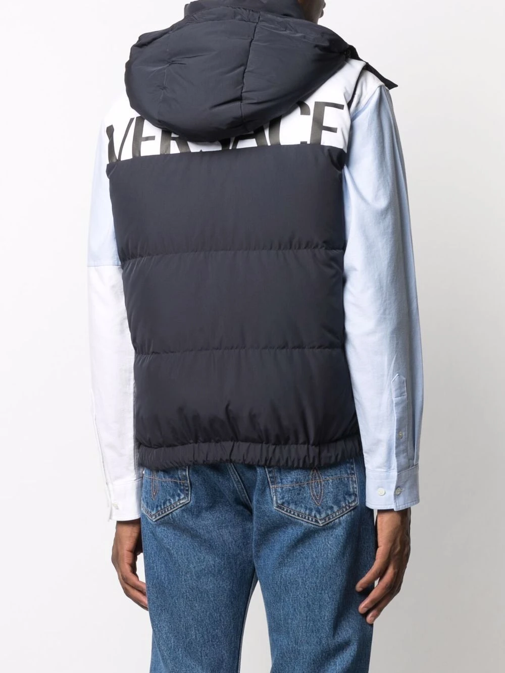 Versace Gilet matelassé à logo imprimé Prix Abordable gilets & vestons homme 6 Versace gilet matelassé à logo imprimé