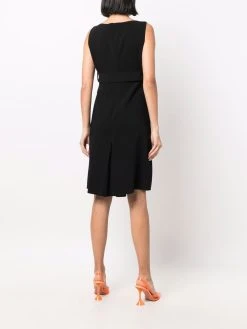 Versace robe ceinturée à design sans manches