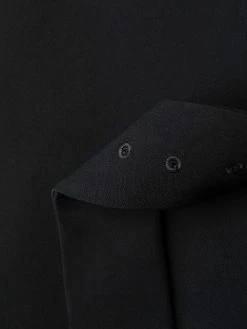 Versace robe ceinturée à design sans manches