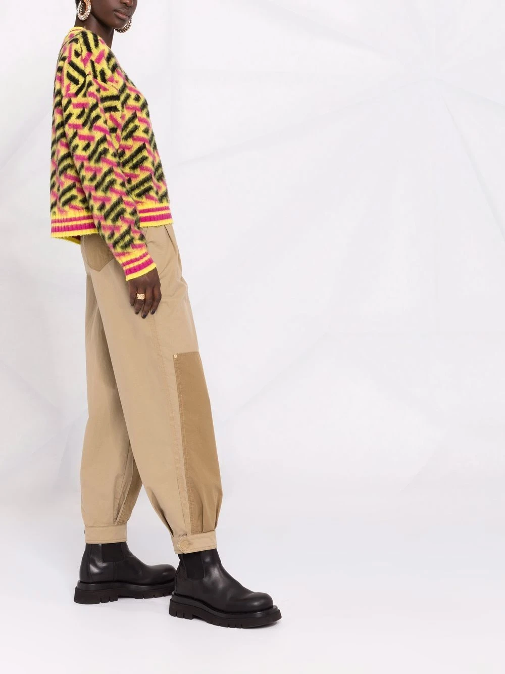 Versace Prix Exclusifs Pull à motif monogrammé pulls femme 8 Versace pull à motif monogrammé