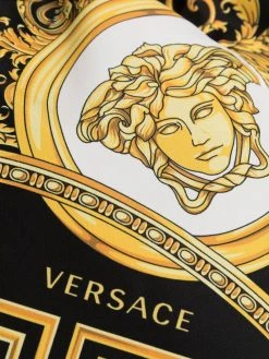 Versace short de bain à imprimé Medusa