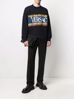 Versace pull à logo en intarsia