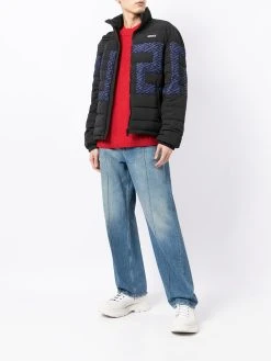 Versace doudoune La Greca à design matelassé