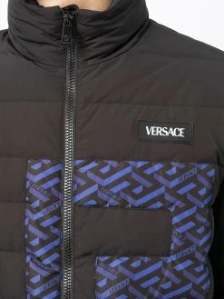 Versace doudoune La Greca à design matelassé