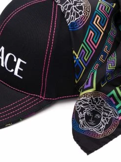 Versace casquette à détail d'écharpe