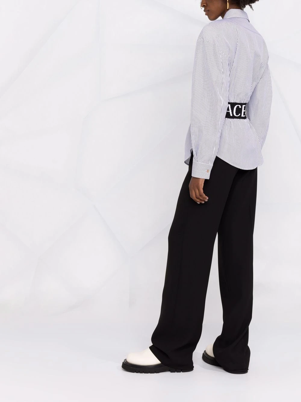 Prix Malin Versace Chemise rayée à bande logo en intarsia chemises femme 6 Versace chemise rayée à bande logo en intarsia