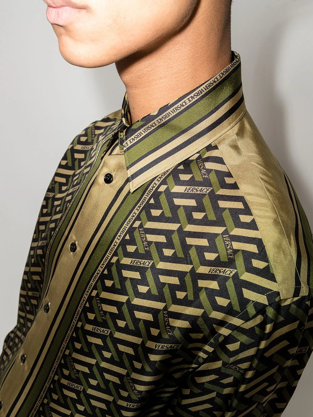 Versace Chemise imprimée La Greca Smile Prix Bradés chemises homme 6 Versace chemise imprimée La Greca Smile