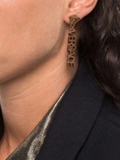 Versace boucles d'oreilles pendantes à logo