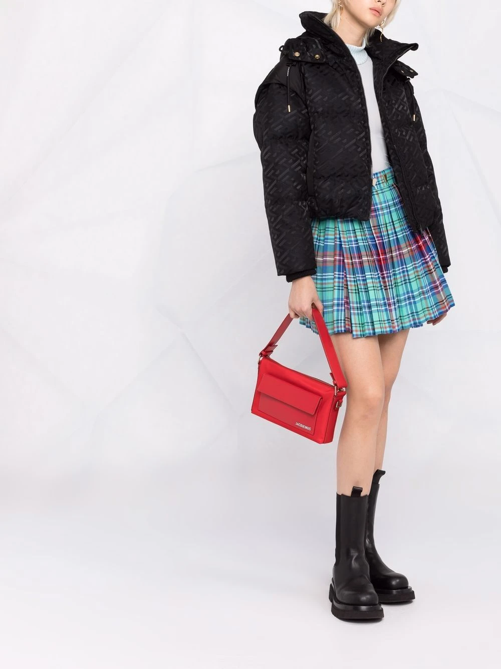 Versace Prix d’Amis Doudoune à logo imprimé doudounes femme 4 Versace doudoune à logo imprimé