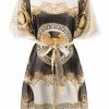 Versace robe en soie à imprimé Barocco