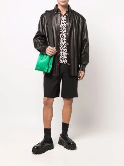 Versace chemise en cuir à boutonnière